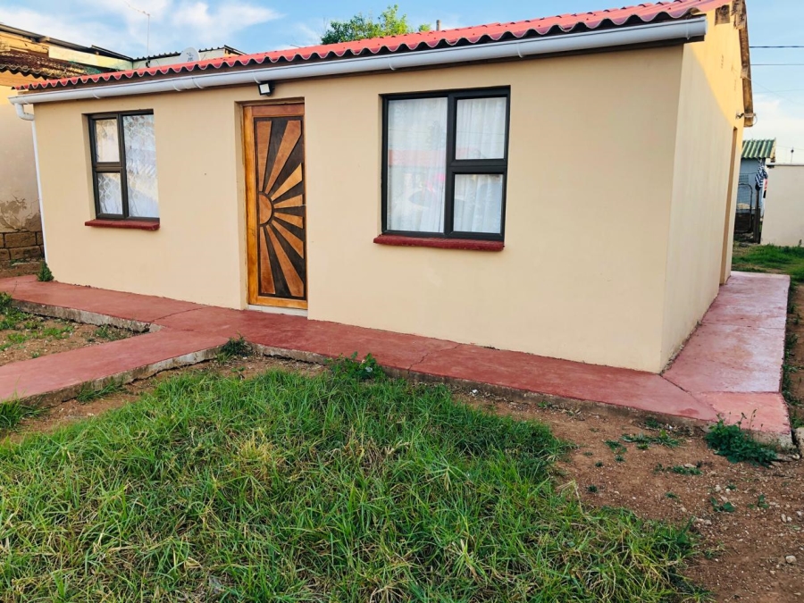 2 Bedroom Property for Sale in Kwa Nobuhle Eastern Cape